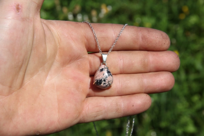 Pendentif en argent 925 - Rhodonite de Splugen Région des ( Grison )