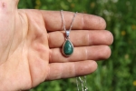 Pendentif en argent 925 - Jade Omphacite alpin de Saas Fée ( Valais )